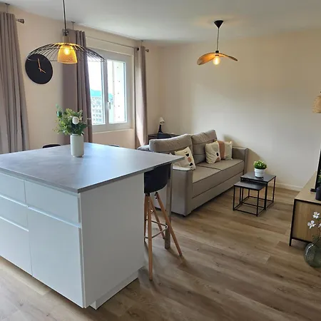 Apartment L'acacia T2 Confort Avec Clim Wifi Vue Tram *