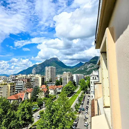 L'acacia T2 Confort Avec Clim Wifi Vue Tram *